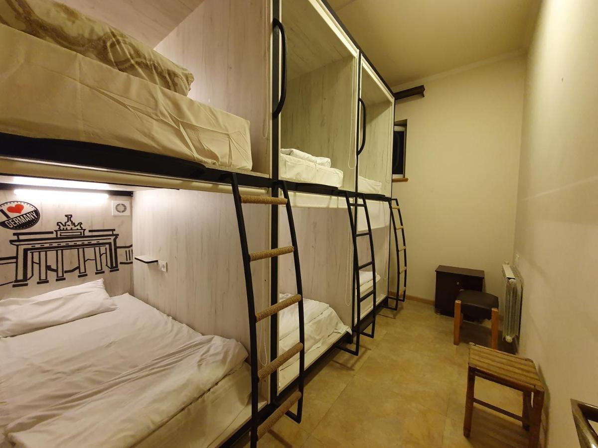 Capsule Hostel In The Old City Of Yerevan Luaran gambar